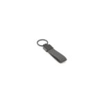 RAVEN. Breloc de formă dreptunghiulară realizat din metal și pet reciclat (30% reciclat) personalizat