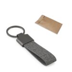 RAVEN. Breloc de formă dreptunghiulară realizat din metal și pet reciclat (30% reciclat) personalizat - Image 2
