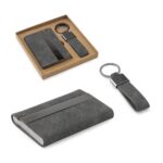 VAUGHN. Set format dintr-un suport pentru carduri și un suport pentru chei, ambele realizate din metal și poliester reciclat (30% rPET) personalizat - Image 2